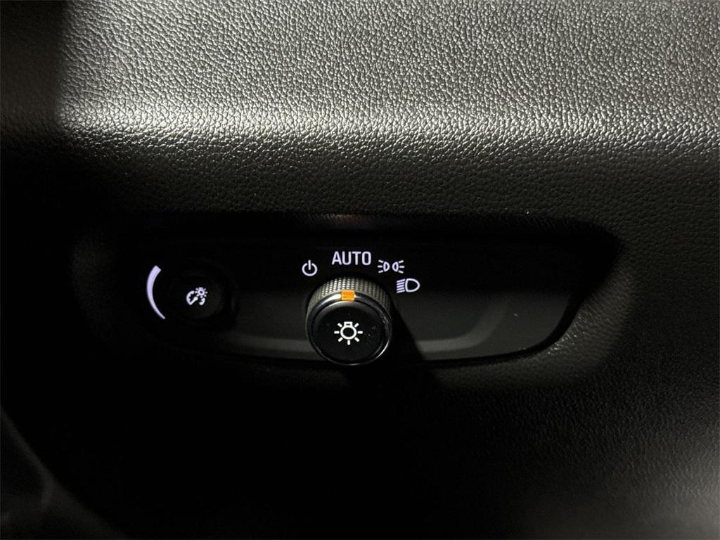 used 2023 Chevrolet Traverse car, priced at $33,987