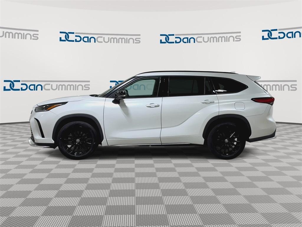 used 2023 Toyota Highlander car, priced at $39,587