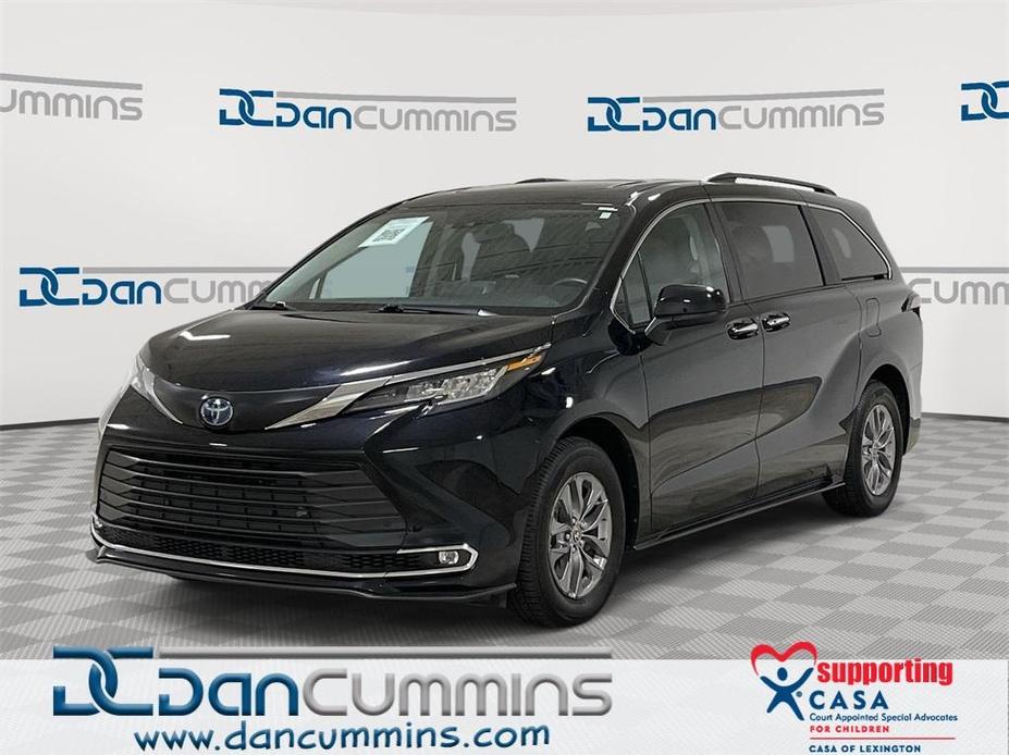 used 2023 Toyota Sienna car, priced at $39,987