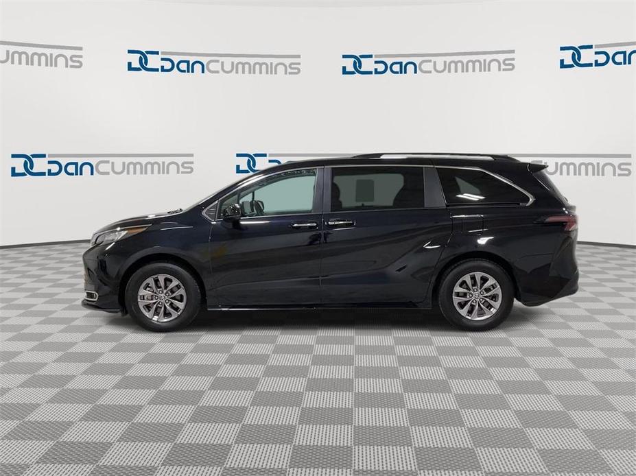 used 2023 Toyota Sienna car, priced at $39,987