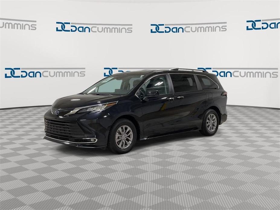 used 2023 Toyota Sienna car, priced at $39,987