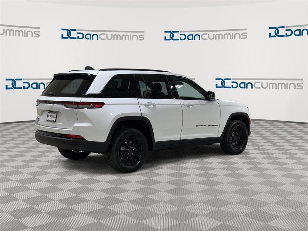 new 2025 Jeep Grand Cherokee car, priced at $41,895