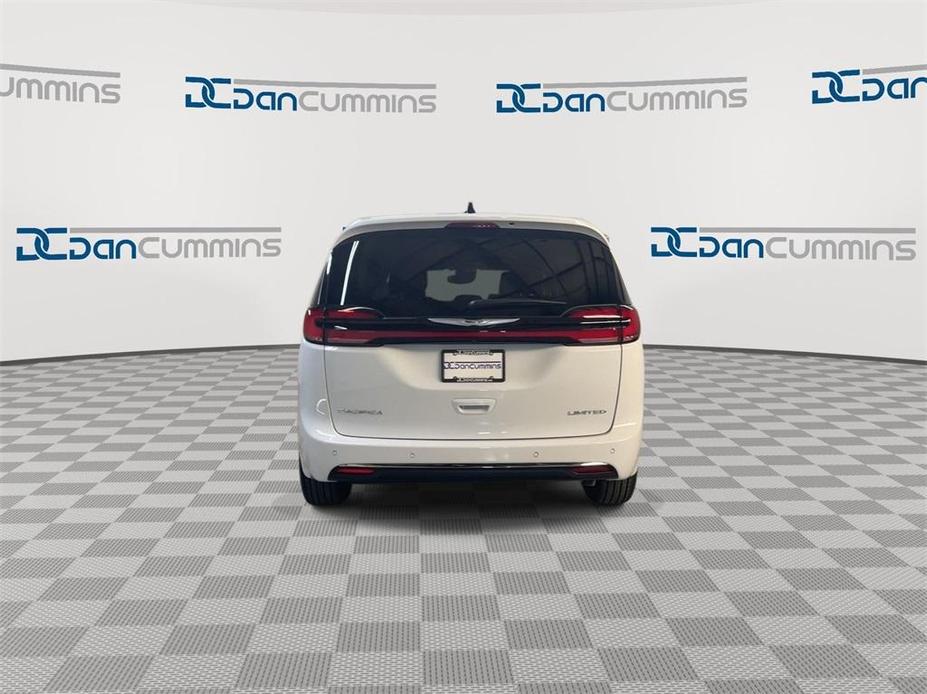 new 2024 Chrysler Pacifica car, priced at $48,886