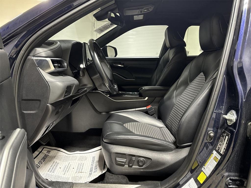 used 2021 Toyota Highlander car, priced at $25,987