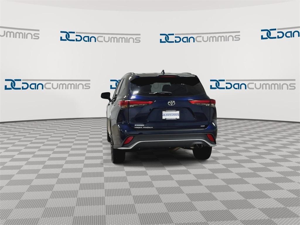 used 2021 Toyota Highlander car, priced at $25,987