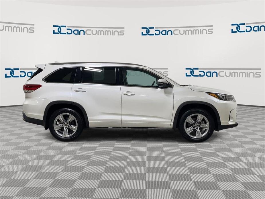 used 2019 Toyota Highlander car, priced at $25,587