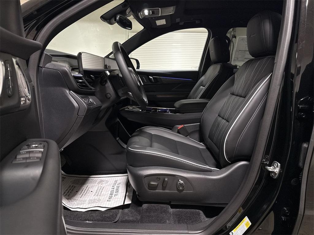 new 2025 Buick Enclave car, priced at $57,077