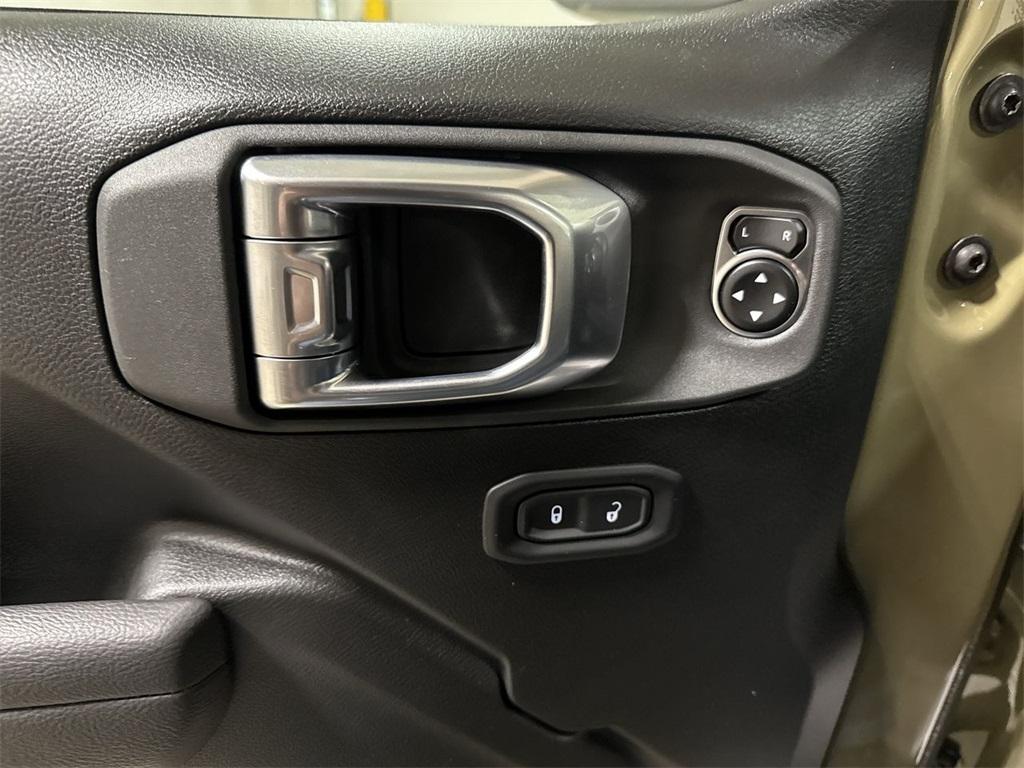 new 2025 Jeep Wrangler car, priced at $47,357