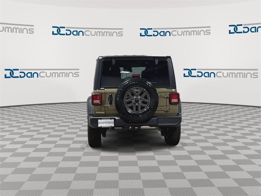 new 2025 Jeep Wrangler car, priced at $47,357