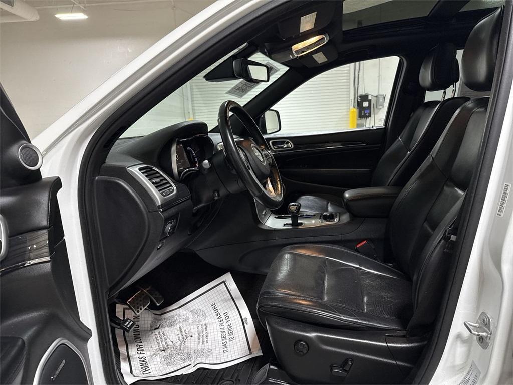 used 2015 Jeep Grand Cherokee car, priced at $11,500