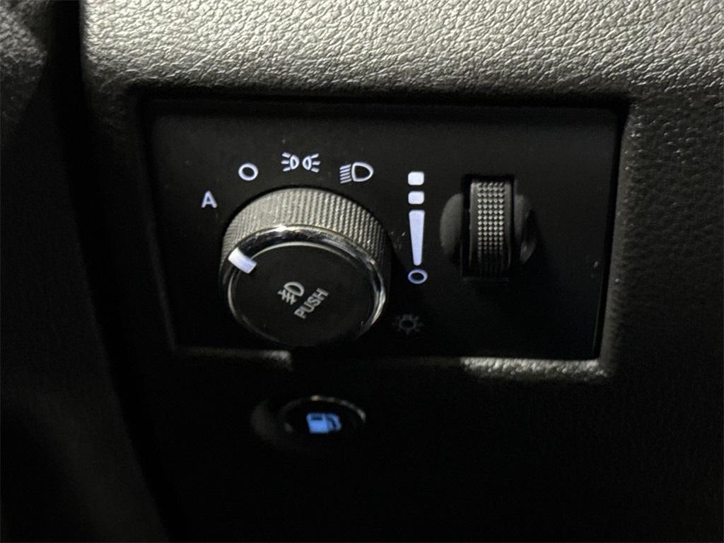 used 2015 Jeep Grand Cherokee car, priced at $11,500