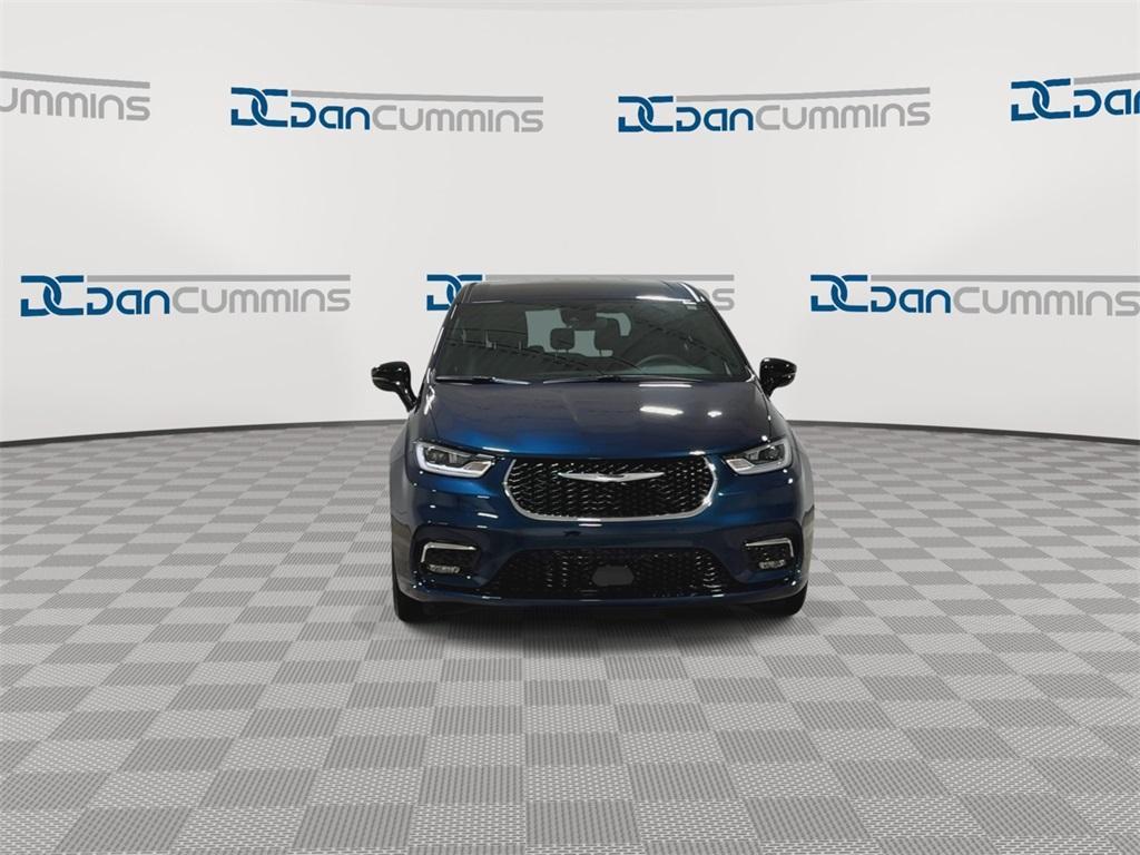 new 2025 Chrysler Pacifica car, priced at $49,585