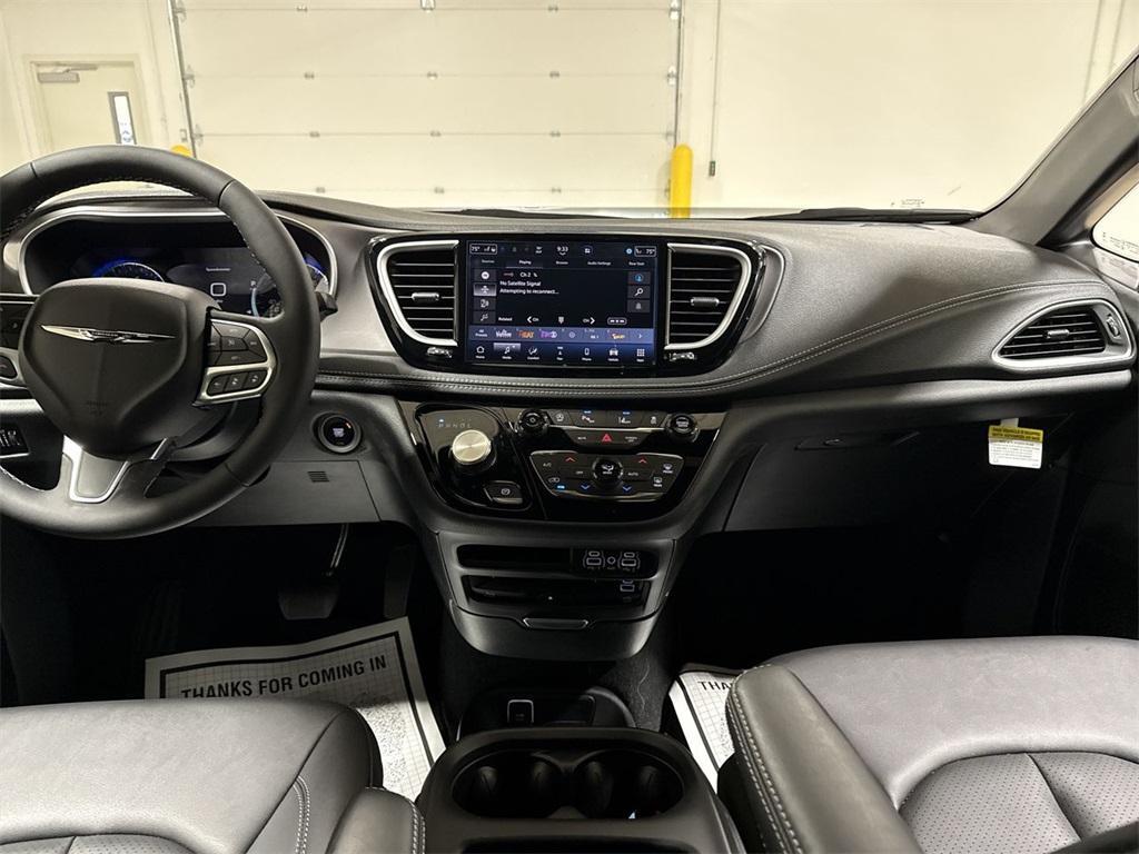 new 2025 Chrysler Pacifica car, priced at $49,585