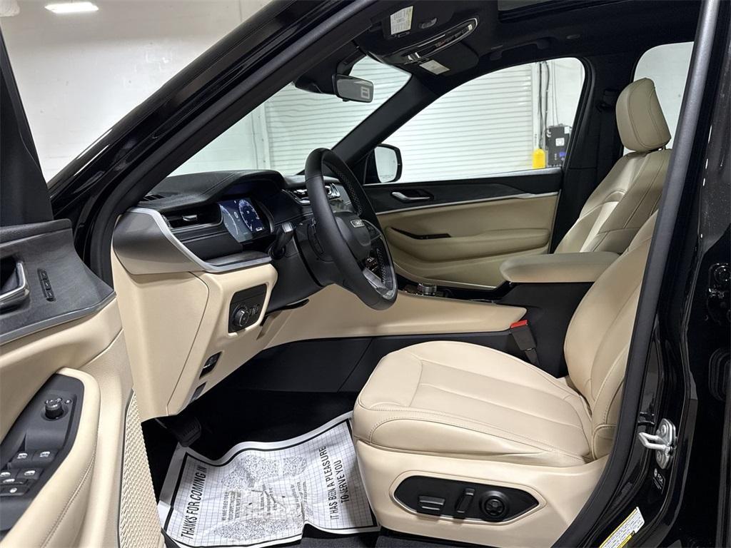 new 2025 Jeep Grand Cherokee L car, priced at $44,709