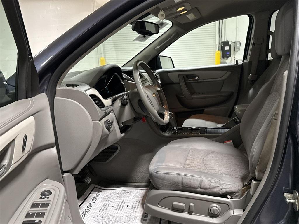 used 2013 Chevrolet Traverse car, priced at $5,900