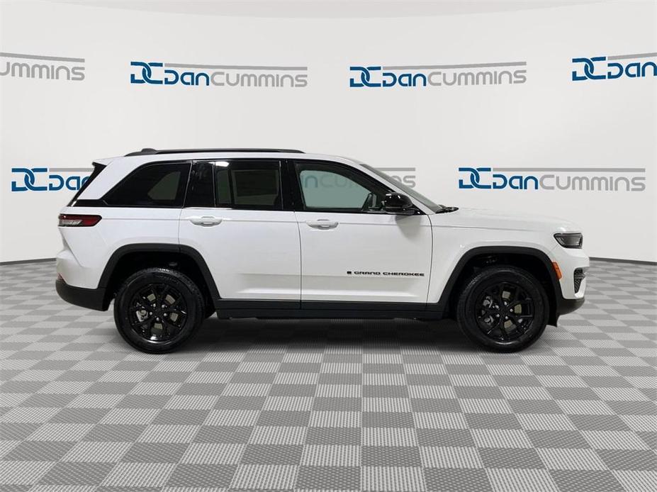 new 2024 Jeep Grand Cherokee car, priced at $39,505