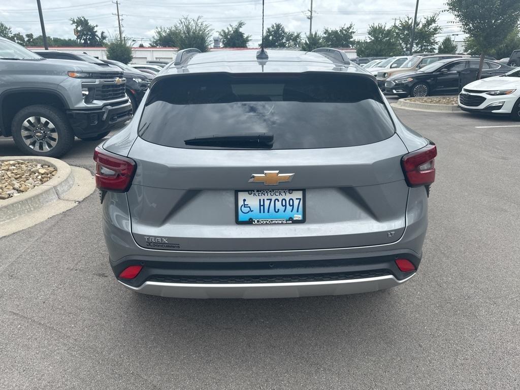 used 2024 Chevrolet Trax car, priced at $22,987