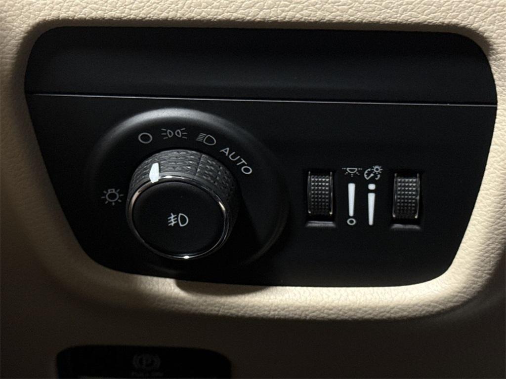 new 2025 Jeep Grand Cherokee L car, priced at $50,182