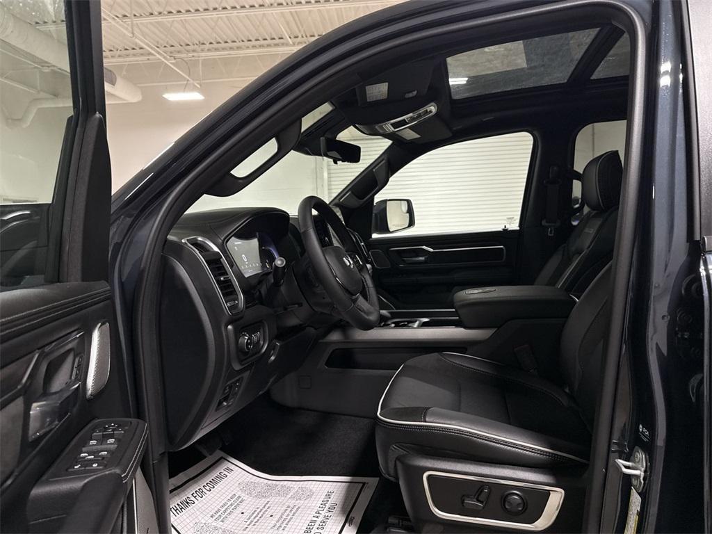 new 2025 Ram 1500 car, priced at $61,431