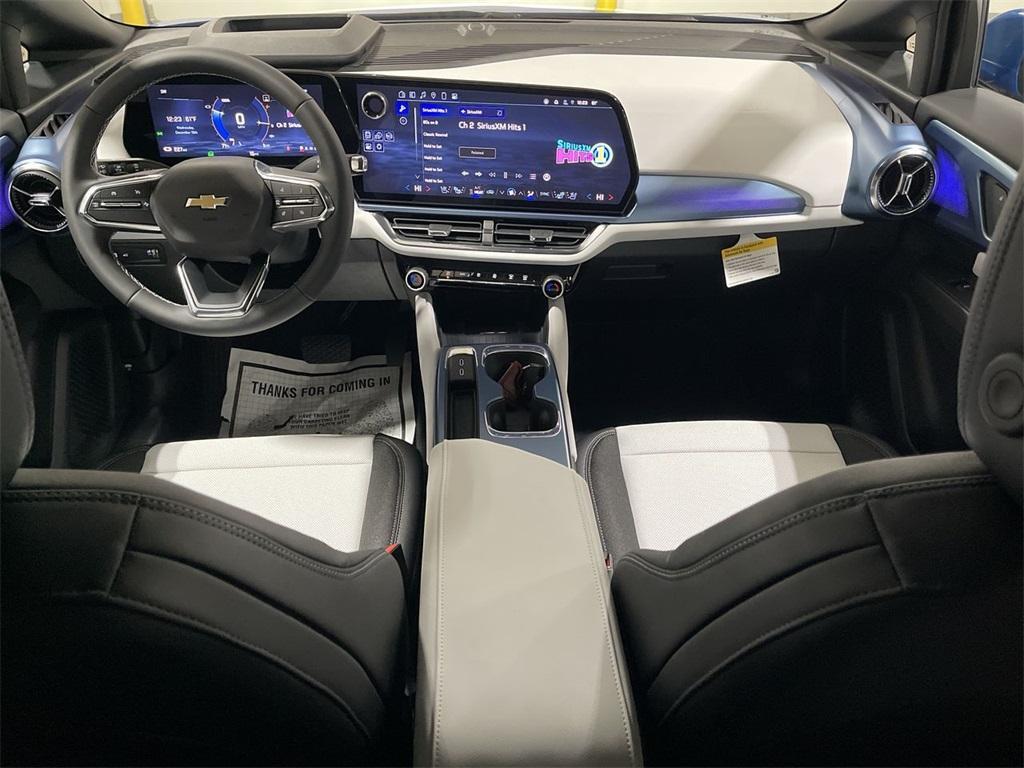 new 2025 Chevrolet Equinox EV car, priced at $43,873