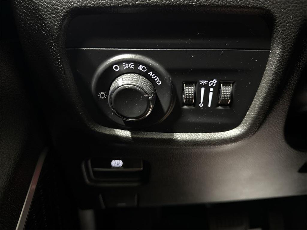 used 2022 Jeep Grand Cherokee car, priced at $32,587