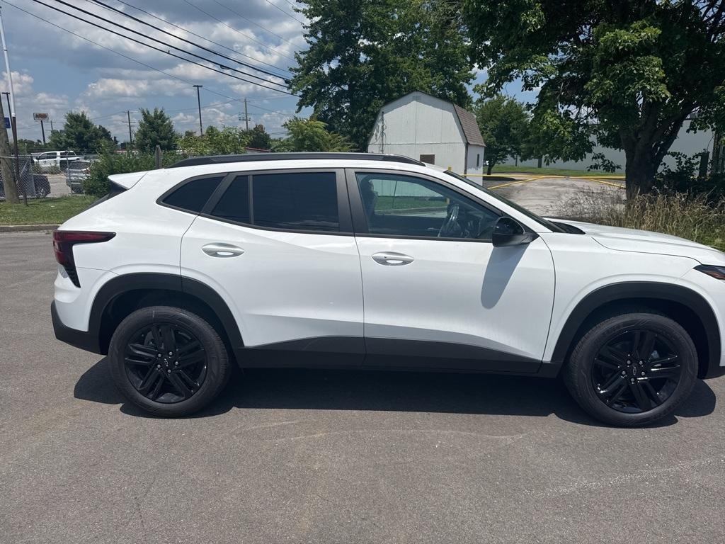 new 2025 Chevrolet Trax car, priced at $26,690