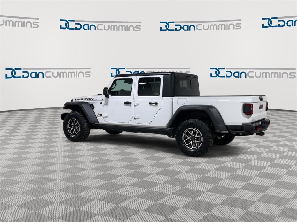 new 2024 Jeep Gladiator car, priced at $45,414