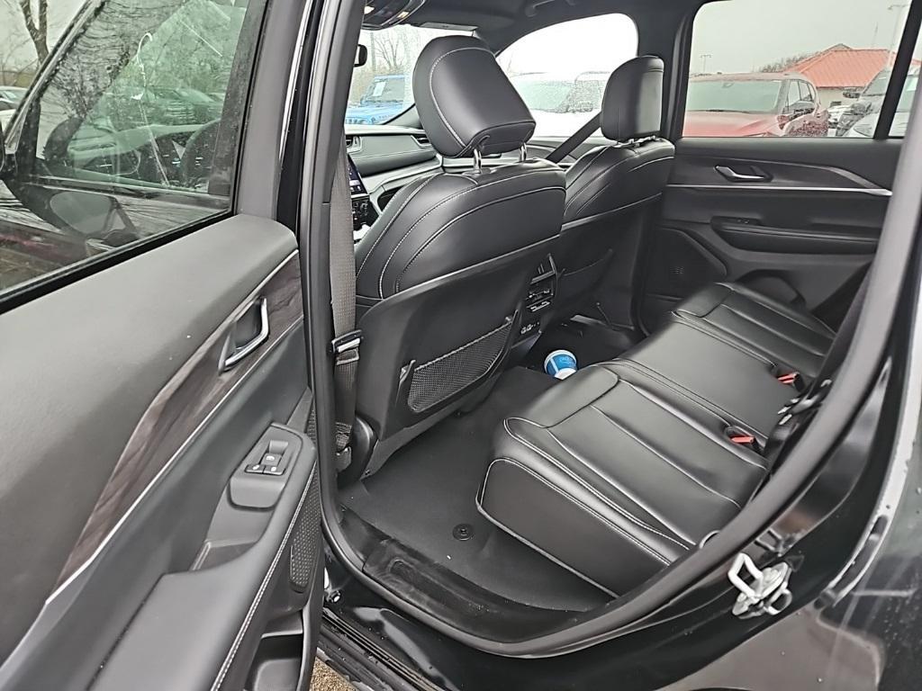 used 2024 Jeep Grand Cherokee car, priced at $34,380