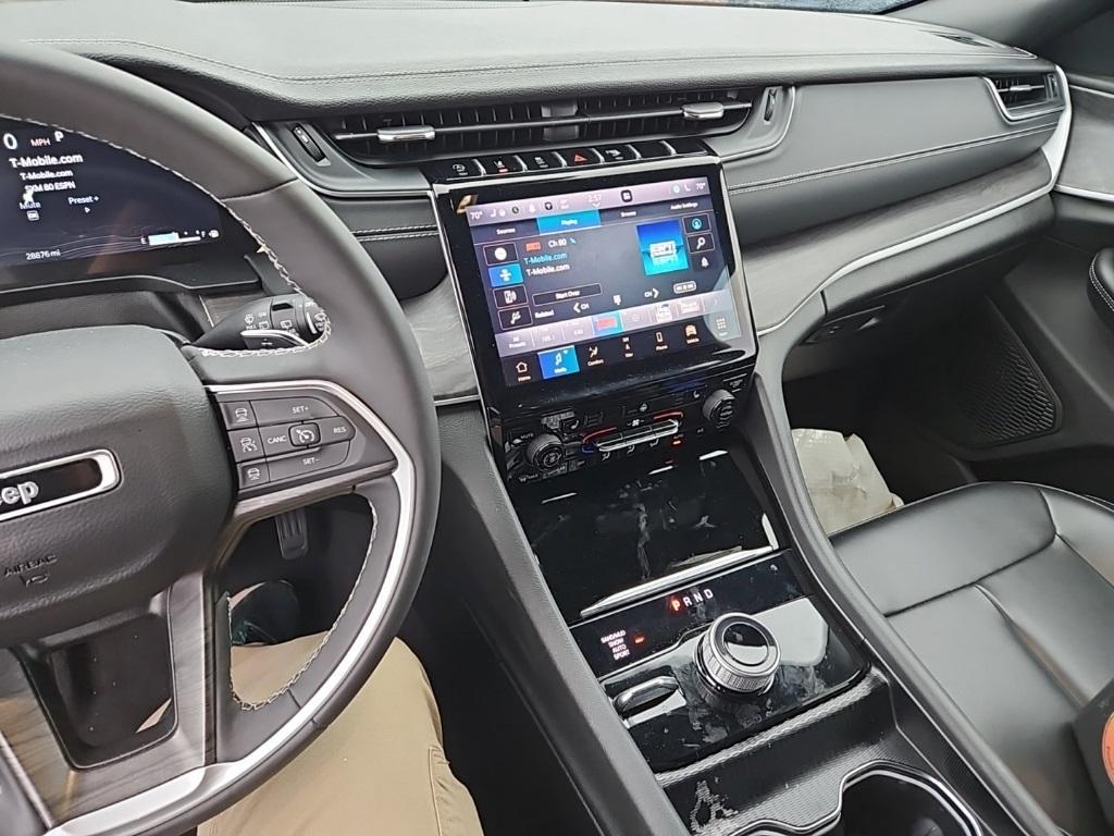 used 2024 Jeep Grand Cherokee car, priced at $34,380