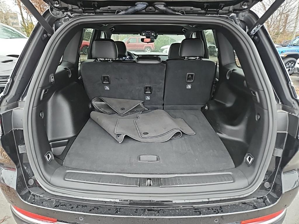 used 2024 Jeep Grand Cherokee car, priced at $34,380