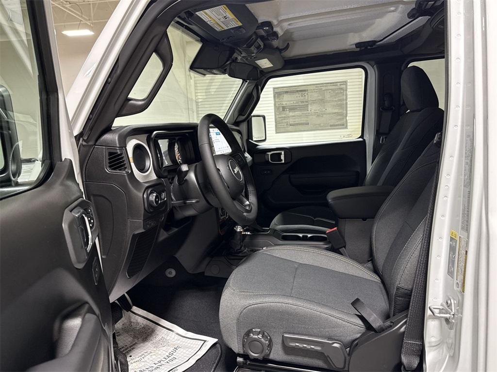 new 2025 Jeep Wrangler car, priced at $50,413