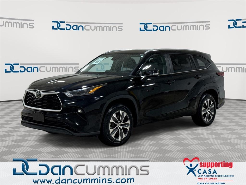 used 2024 Toyota Highlander car, priced at $39,487