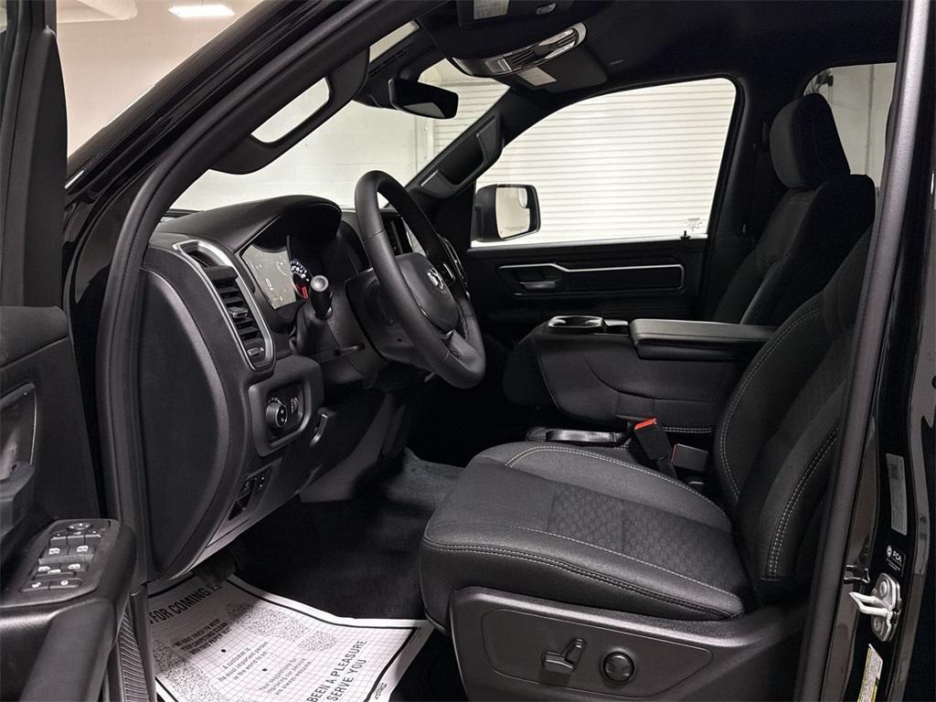 new 2025 Ram 1500 car, priced at $43,514