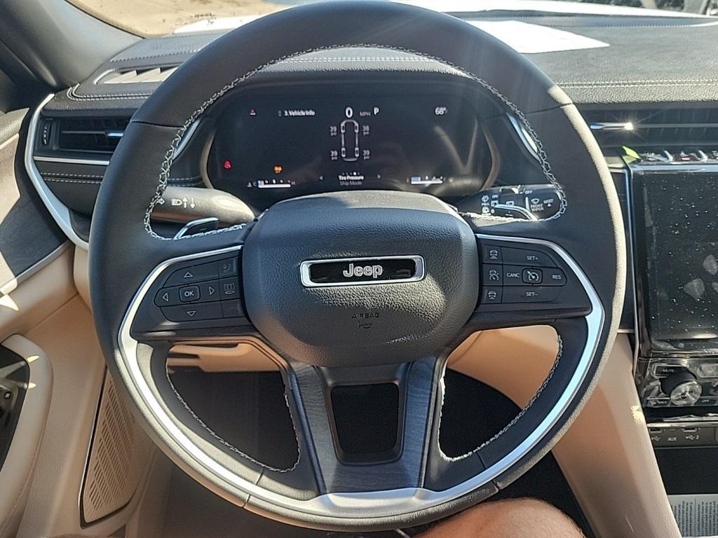 new 2025 Jeep Grand Cherokee L car, priced at $42,672
