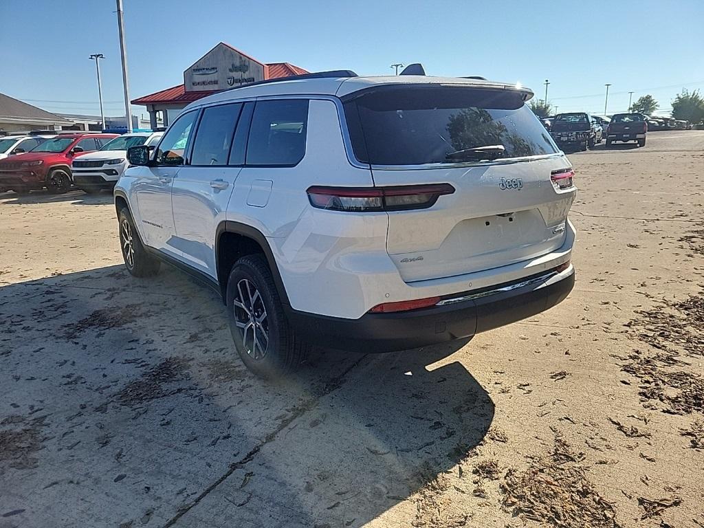 new 2025 Jeep Grand Cherokee L car, priced at $42,672