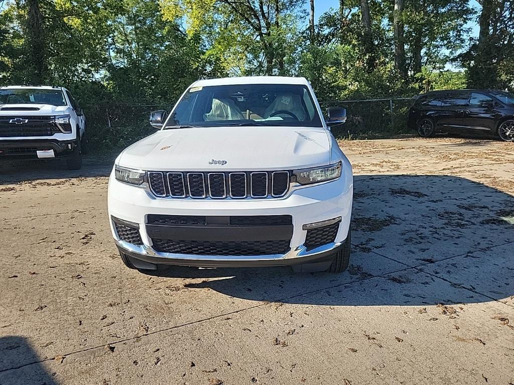 new 2025 Jeep Grand Cherokee L car, priced at $42,672