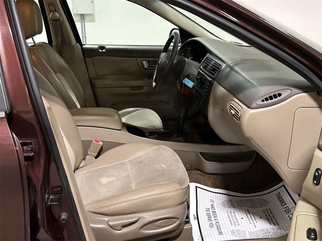 used 2001 Mercury Sable car, priced at $1,900