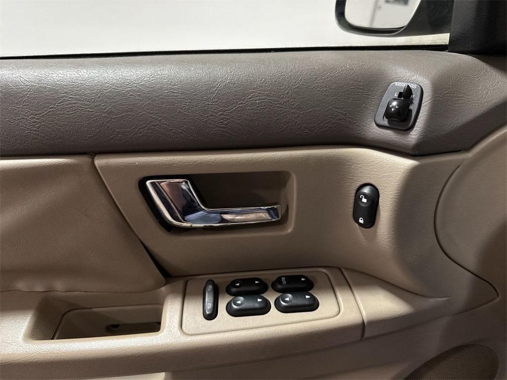 used 2001 Mercury Sable car, priced at $1,900