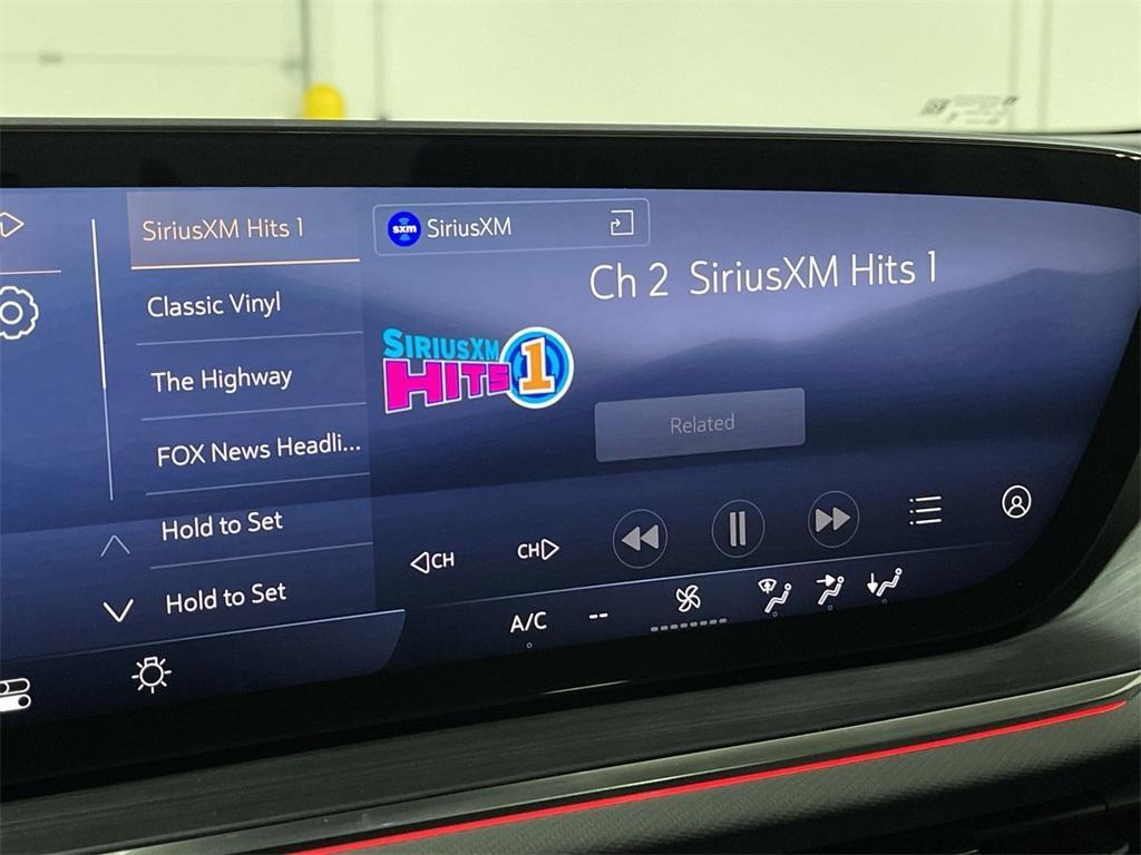new 2025 Buick Envision car, priced at $37,029
