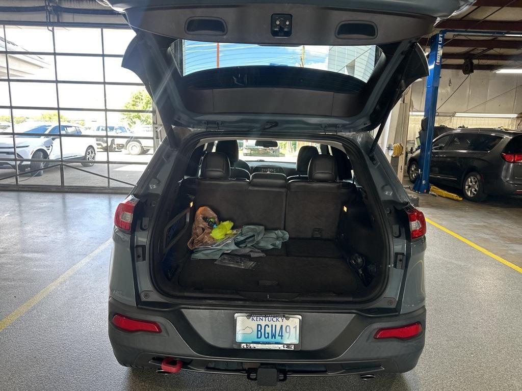 used 2014 Jeep Cherokee car, priced at $6,500