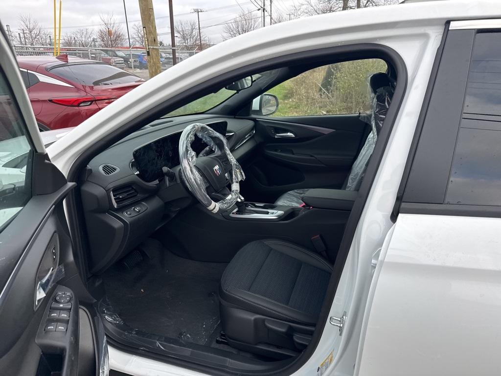 new 2025 Buick Envista car, priced at $24,795