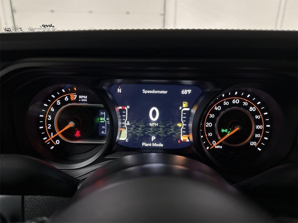 new 2025 Jeep Gladiator car, priced at $51,462