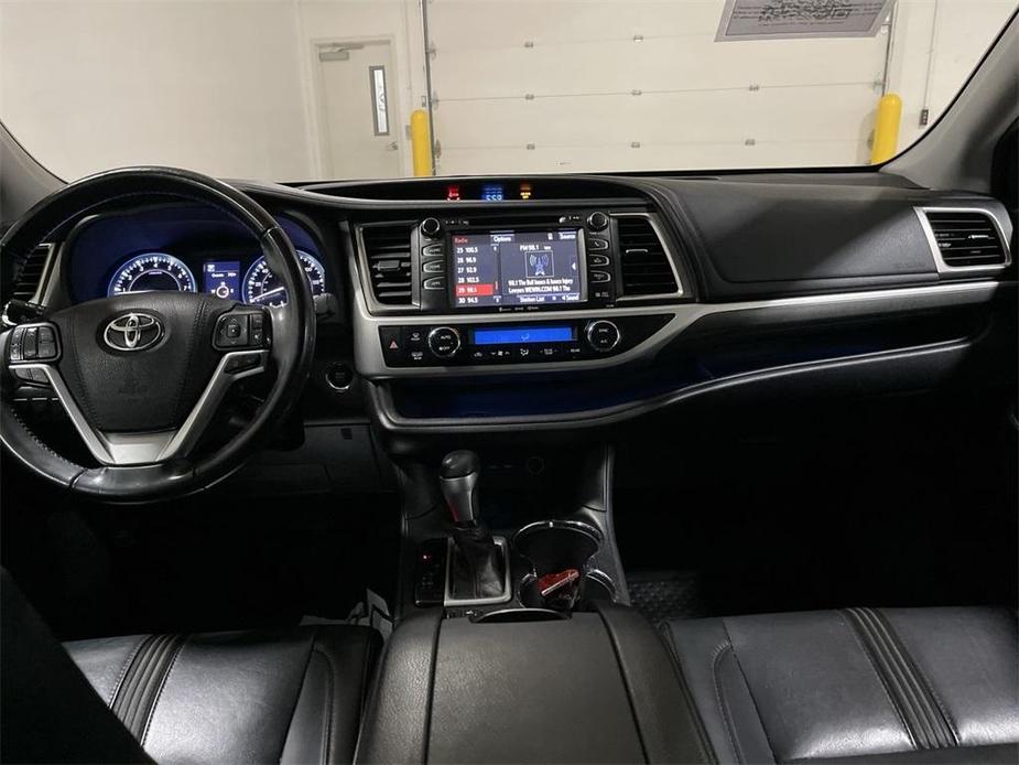 used 2019 Toyota Highlander car, priced at $21,987