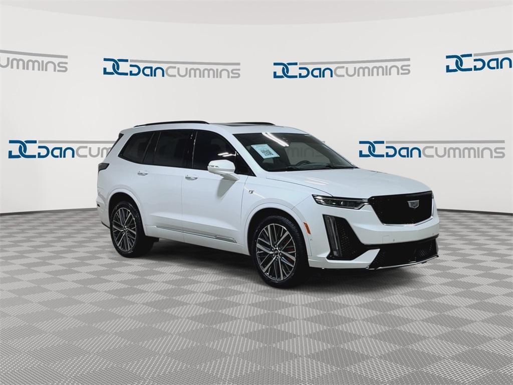 used 2023 Cadillac XT6 car, priced at $38,830