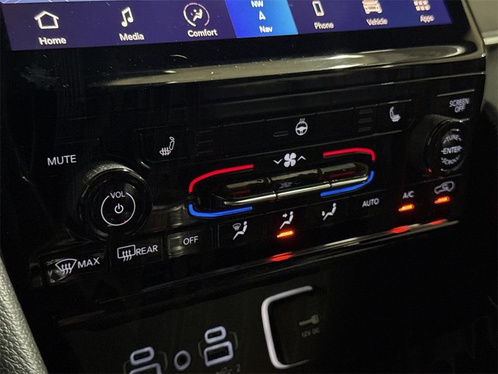 used 2024 Jeep Grand Cherokee car, priced at $32,327