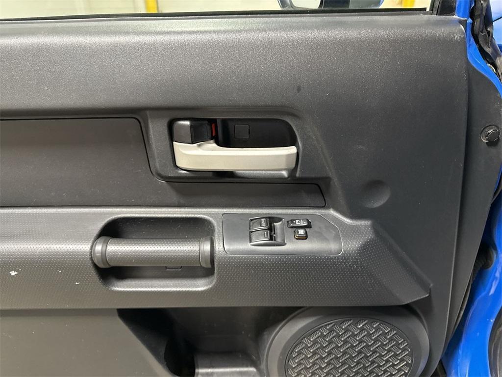 used 2008 Toyota FJ Cruiser car, priced at $6,900