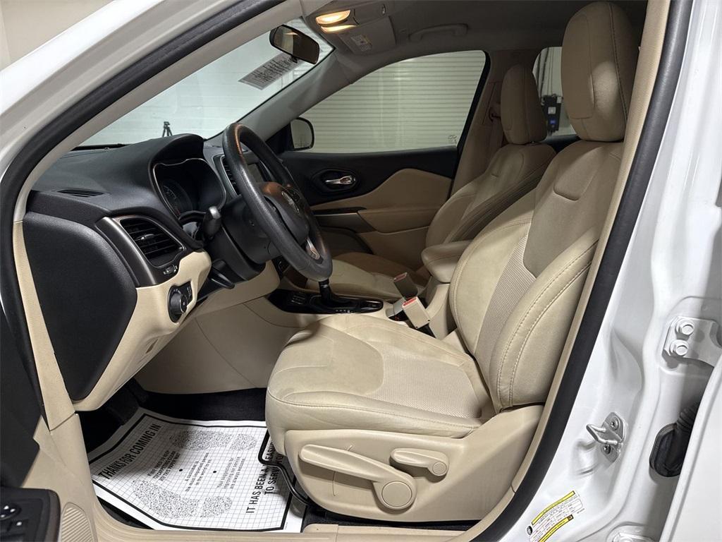 used 2019 Jeep Cherokee car, priced at $11,500