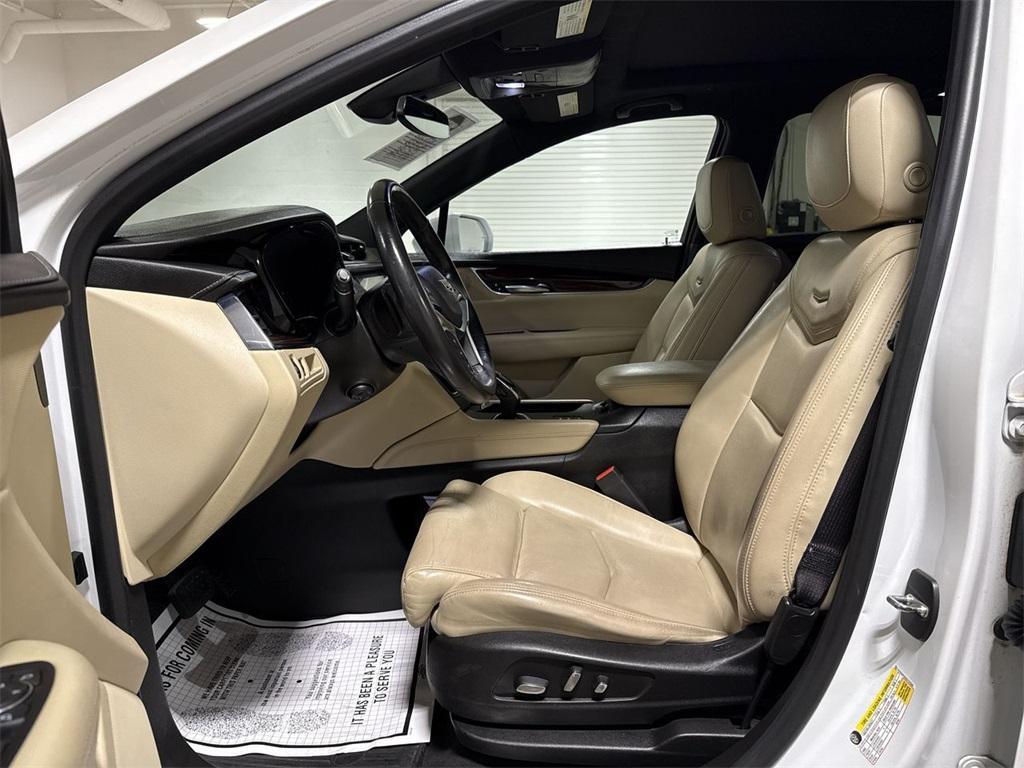 used 2017 Cadillac XT5 car