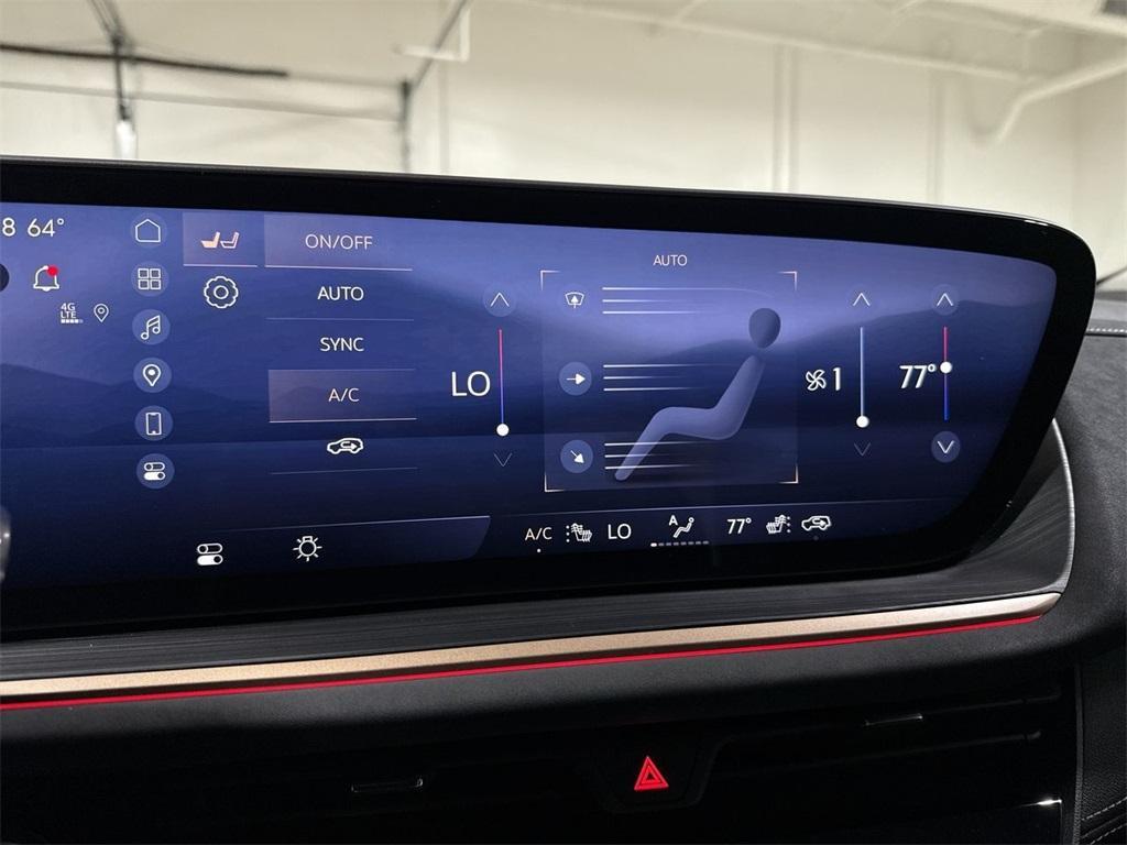 new 2025 Buick Envision car, priced at $40,982