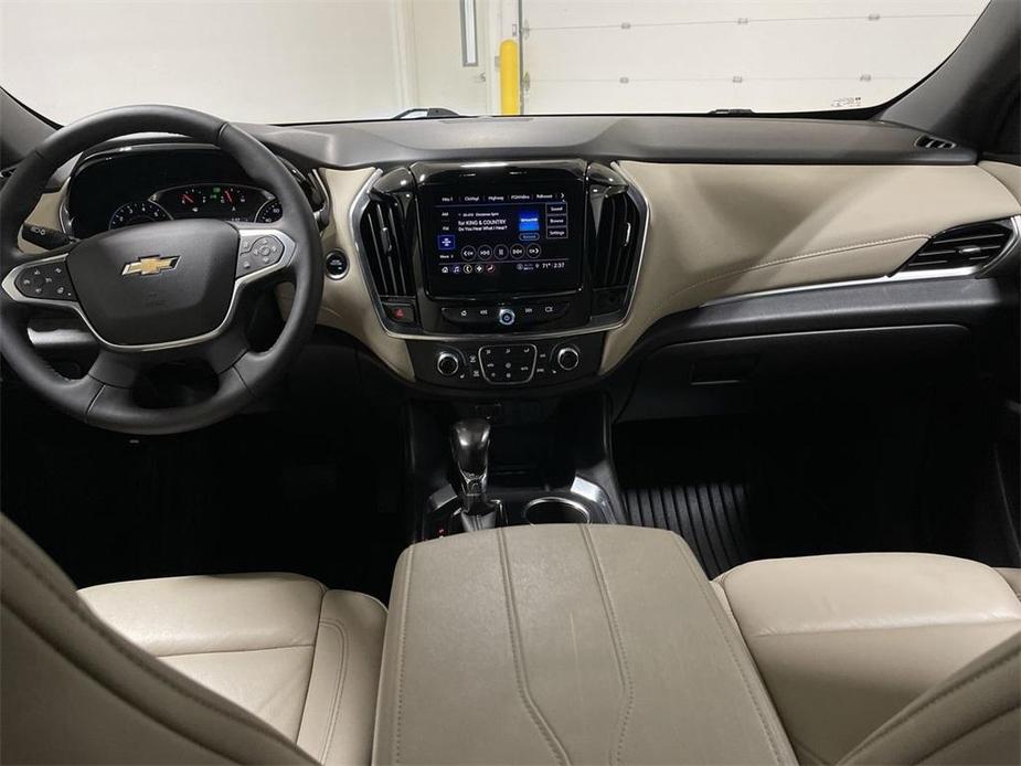 used 2022 Chevrolet Traverse car, priced at $27,987